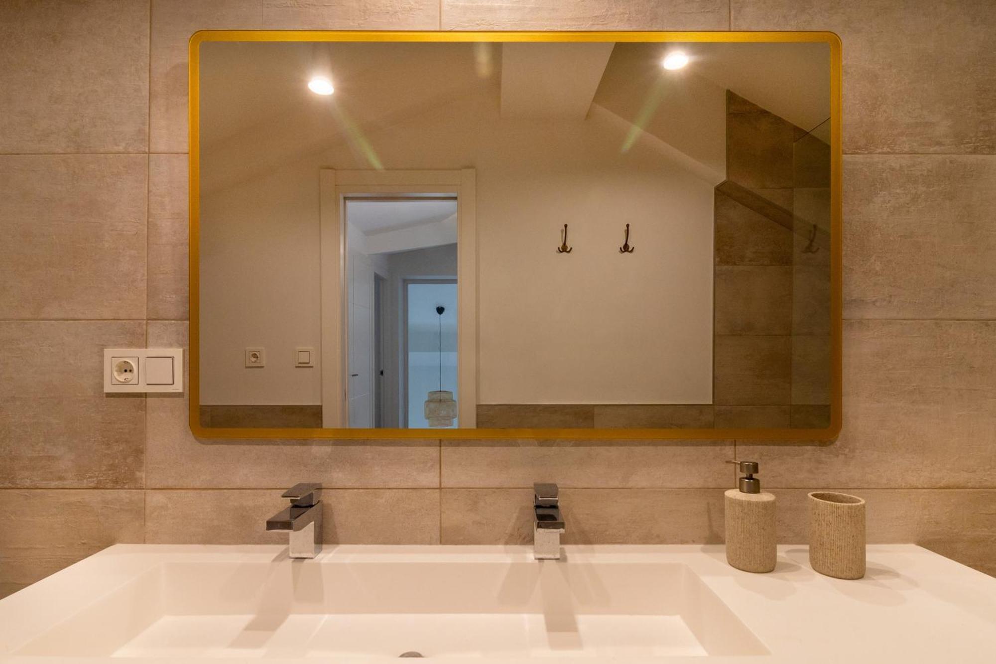 Nt Luxury Central Duplex With Terrace & Parking มาลากา ภายนอก รูปภาพ