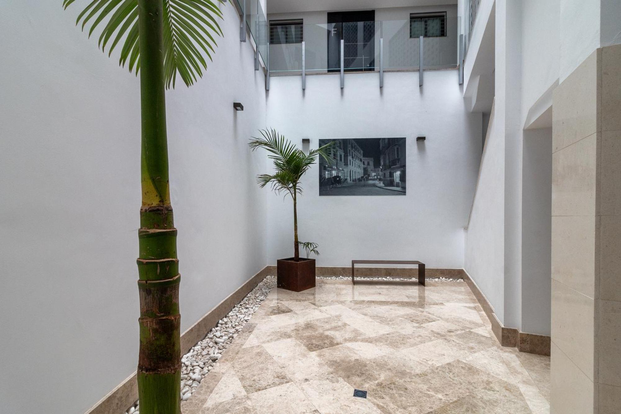 Nt Luxury Central Duplex With Terrace & Parking มาลากา ภายนอก รูปภาพ